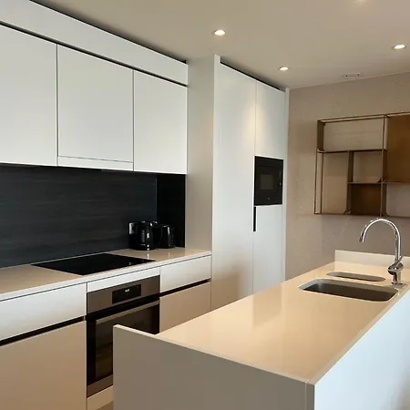 Acropolis Luxury - Space, Privacy And Comfort Near The Sea Apartment